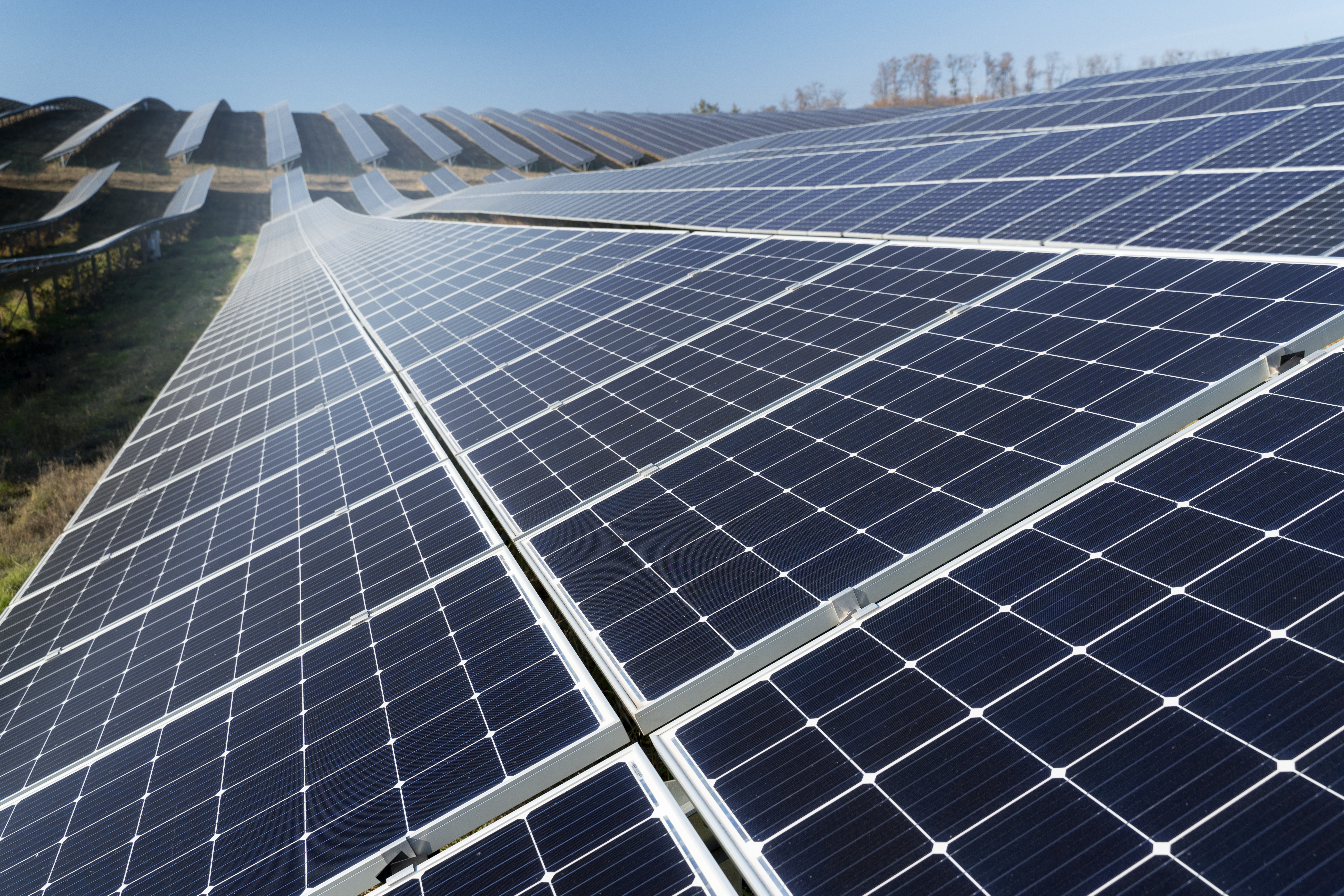 https://www.freepik.com/free-photo/beautiful-alternative-energy-plant-with-solar-panels_20735352.htm#fromView=image_search&page=1&position=4&uuid=e1db03a5-2948-4605-a41c-0b73052b8625&query=solar+home+image